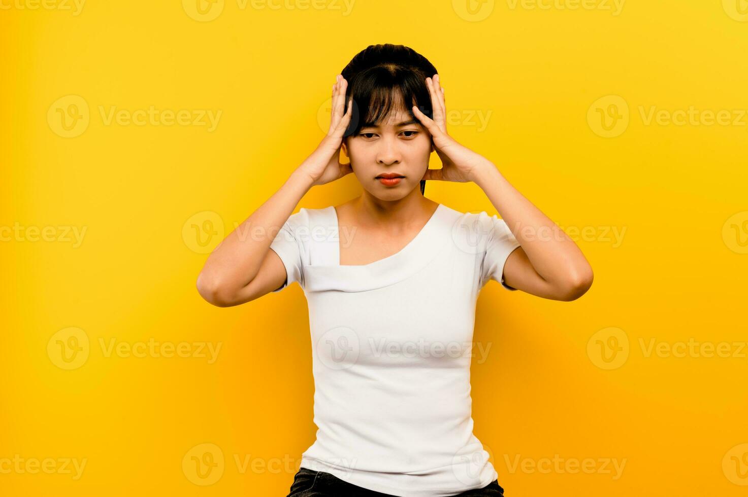 Migraine, severe headache, dizziness, overthinking, overthinking, working in movies, tired from working hard. photo