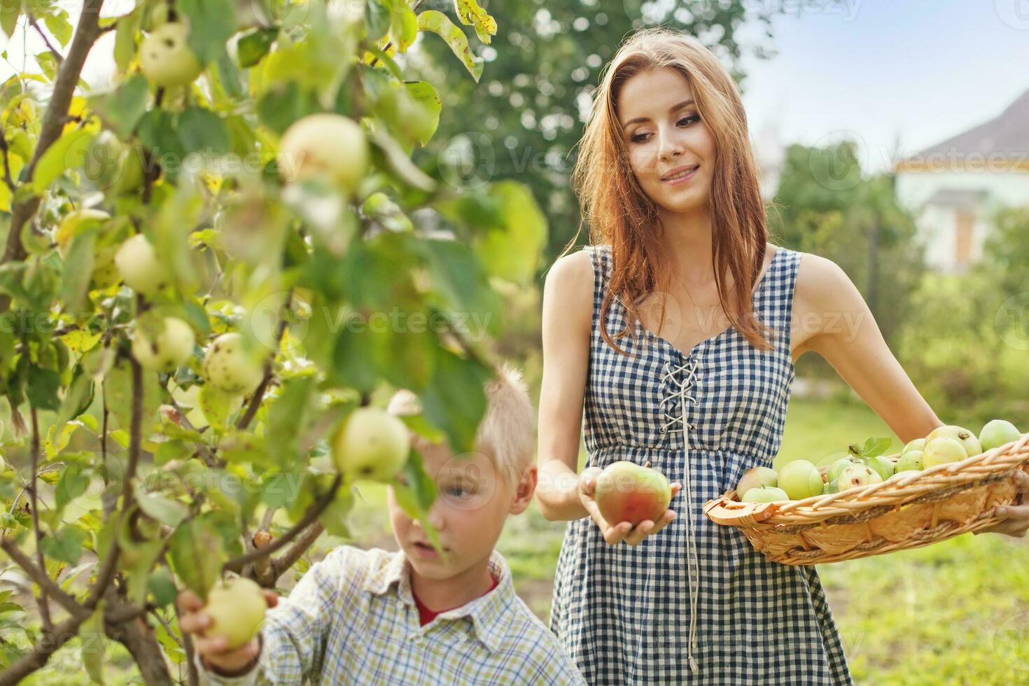 Healthy people with apples photo