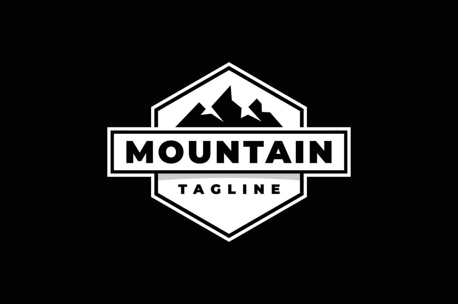 sencillo montaña emblema logo vector