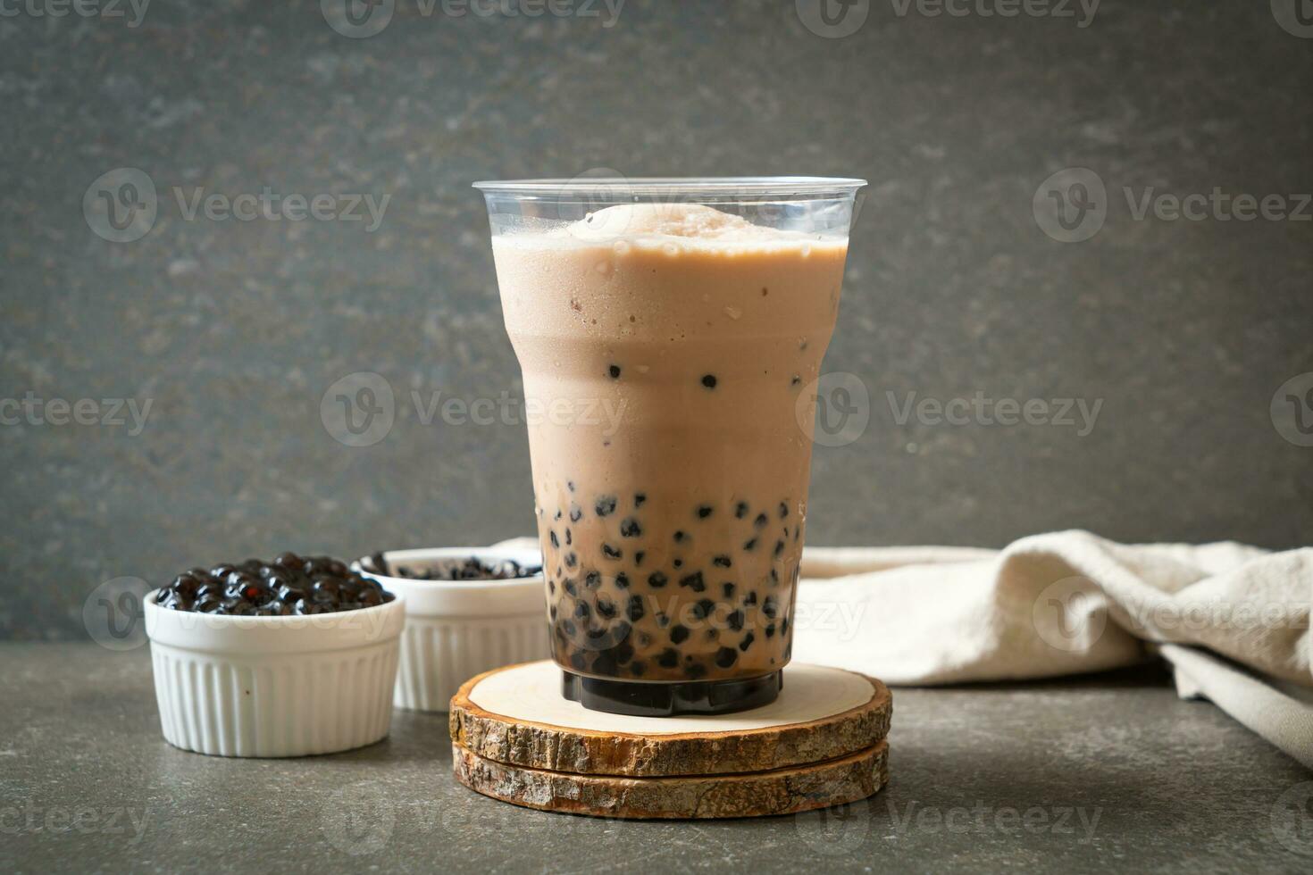 Taiwan milk tea with bubbles photo