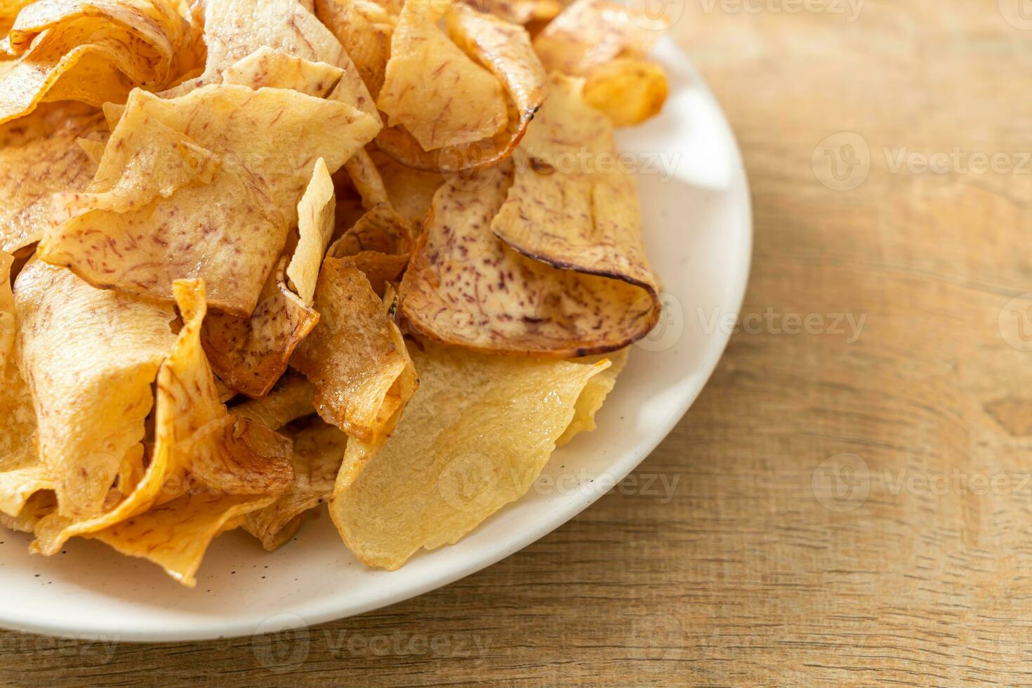 chips de taro dulce crujiente - snack foto