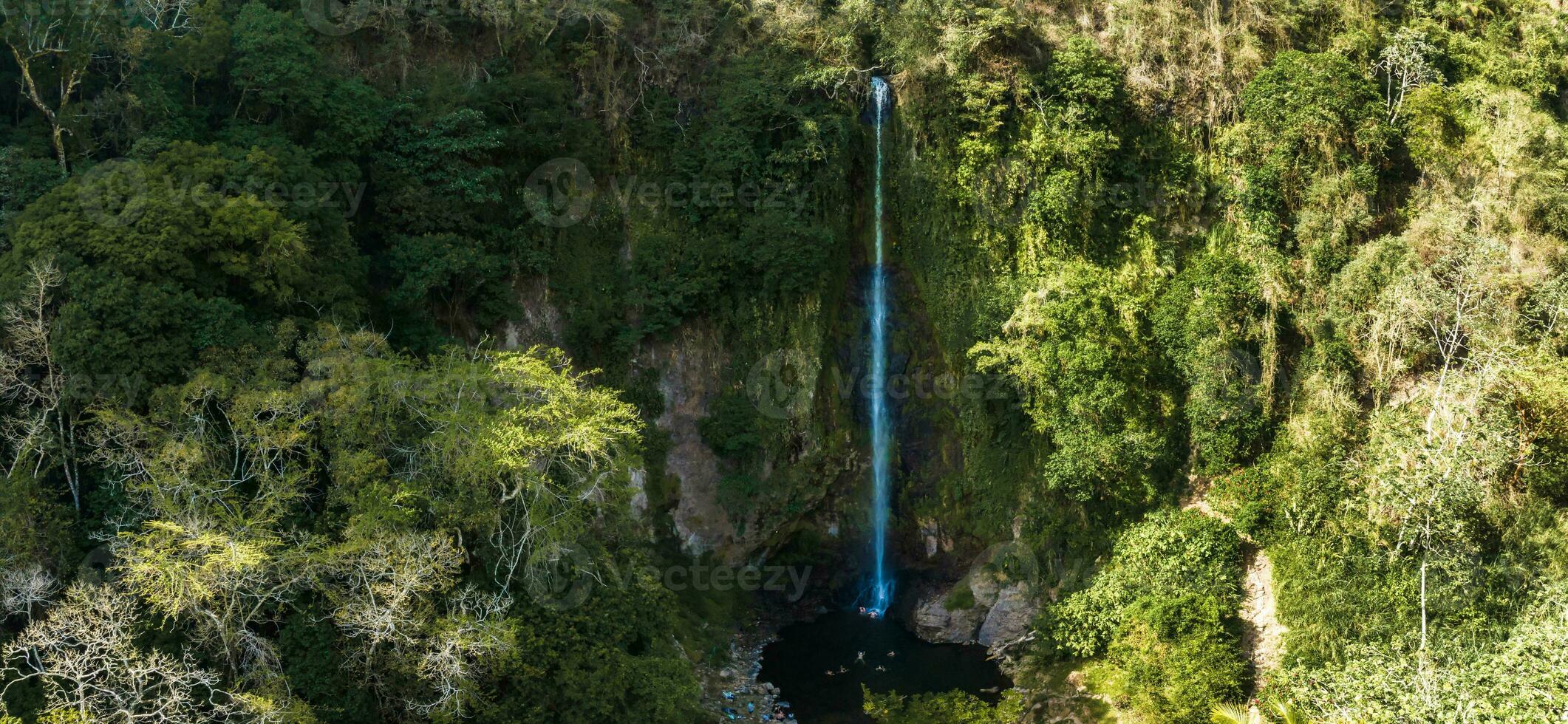 cascada en costa rico la fortuna cascada. paisaje fotografía. foto