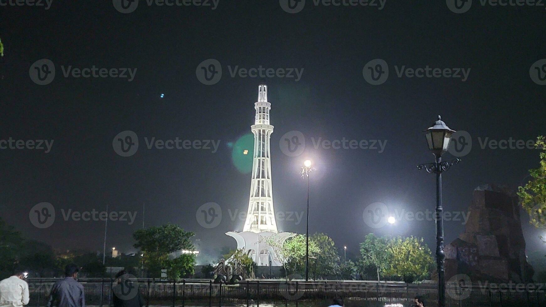Manar Pakistan showing its beauty at night photo