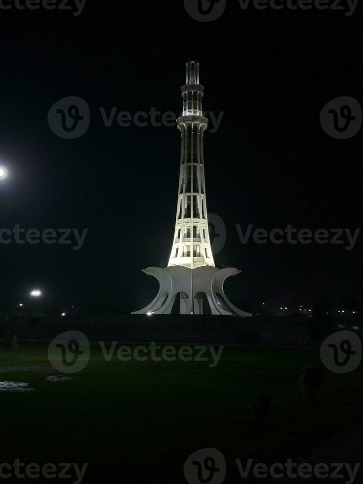 Manar Pakistan showing its beauty at night photo
