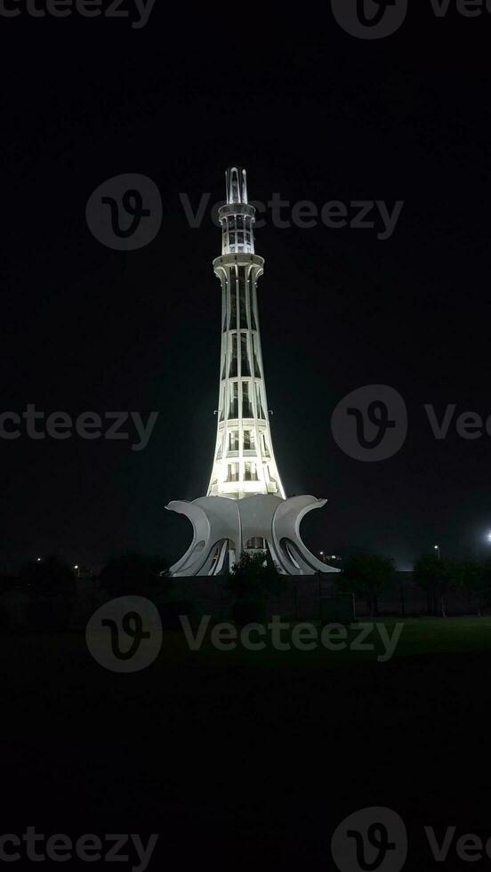 Manar Pakistan showing its beauty at night photo