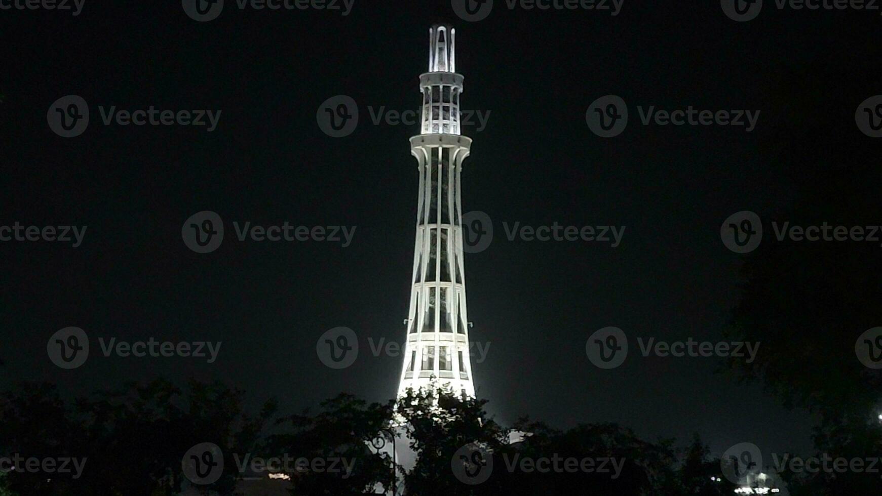 Manar Pakistan showing its beauty at night photo