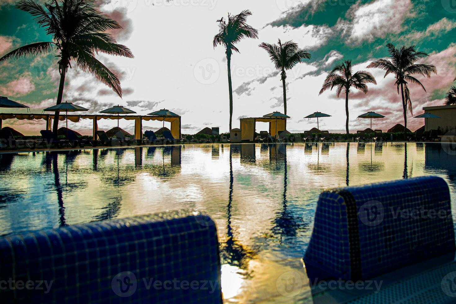 Infinity pool with jacuzzis photo