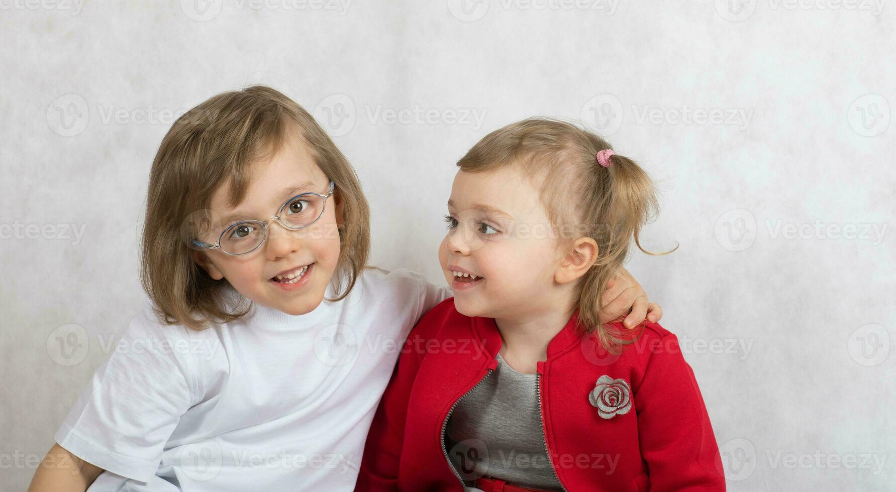 Boy of five years and girl of 2 years are staying together. photo