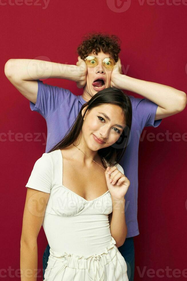 hombre y mujer juntos amistad divertido juventud estilo foto