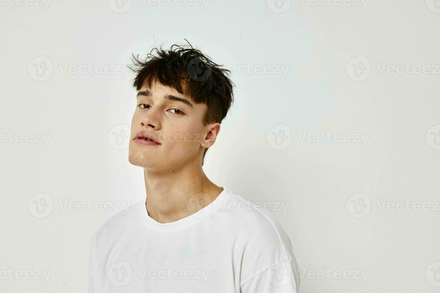 Photo young boyfriend posing fashion youth style emotions light background unaltered