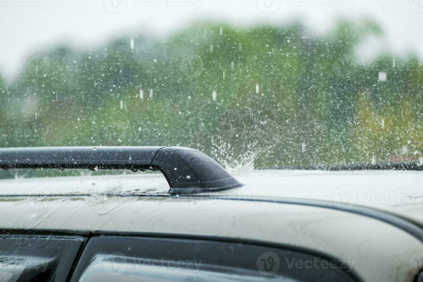 Raindrop fall on car photo