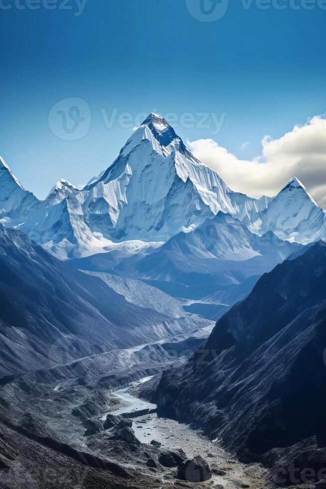 el base de montar Everest desde un rocoso suelo, en el estilo de ligero cielo. ai generativo foto