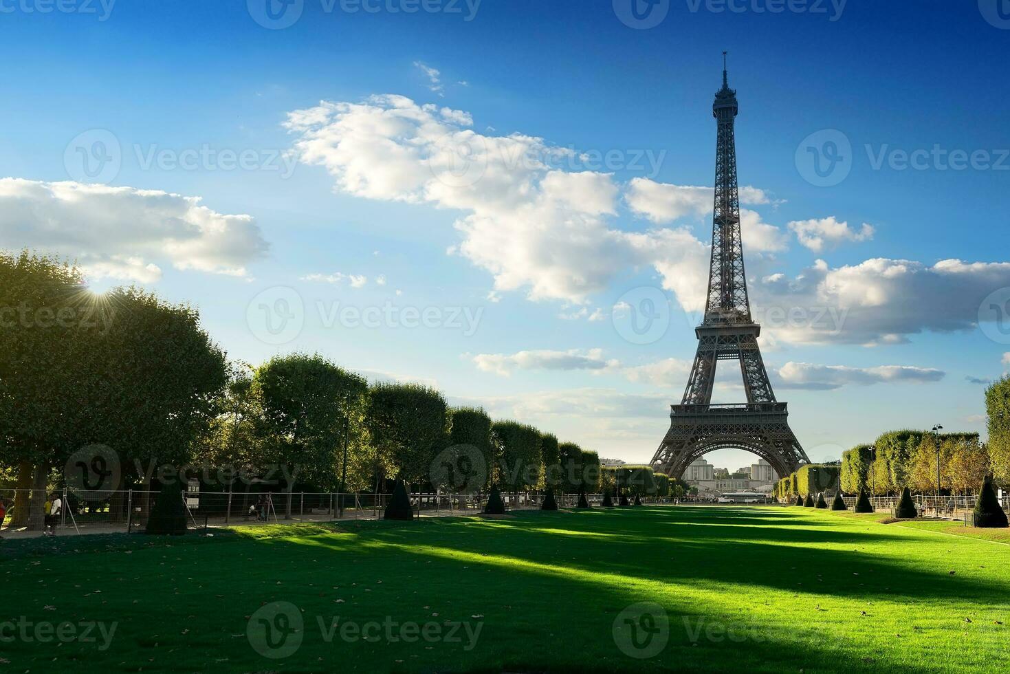 eiffel torre por día foto