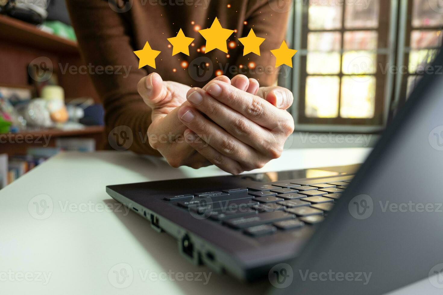 Businesswoman rate satisfaction 5 stars, Excellent quality assurance, certification the best service, guarantee standard company service. ISO certification, satisfaction of customer photo