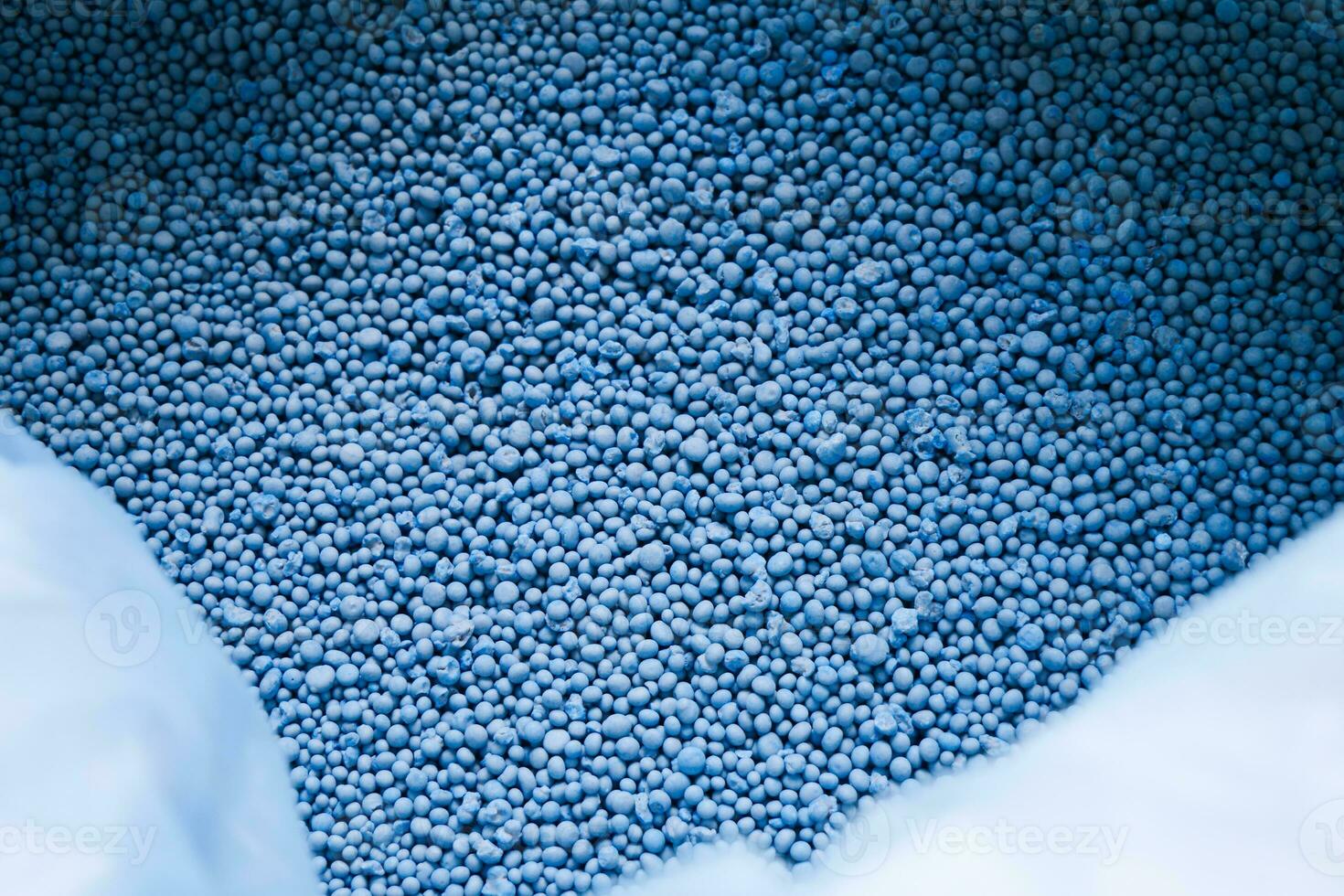 químico fertilizante pellets Listo para utilizar en agrícola parcelas, fórmula npk 15-15-15 para decorando proyectos foto