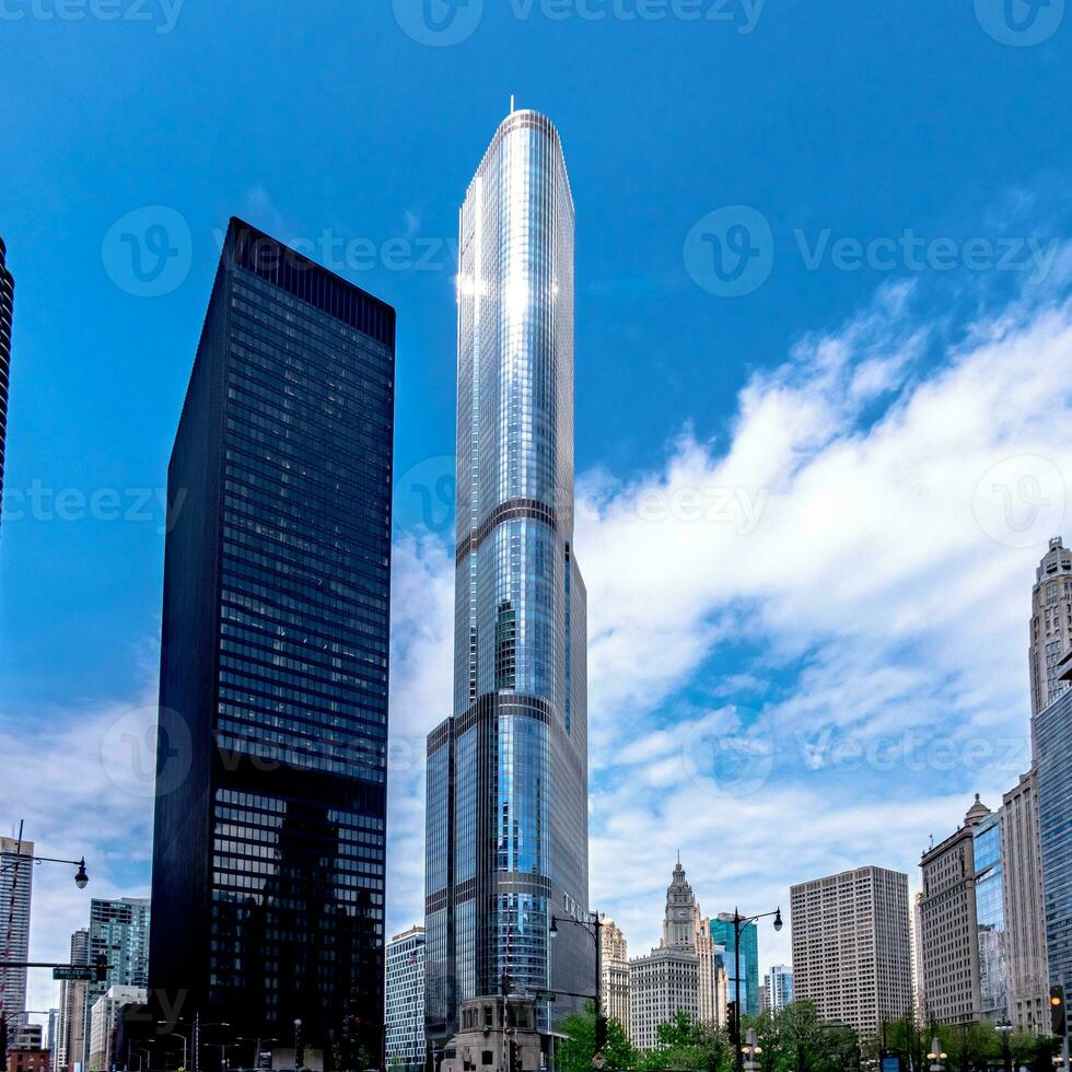 Chicago Illinois downtown scenes and architecture photo