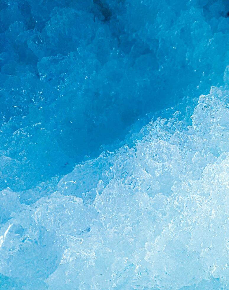 hielo cubitos fondo, hielo cubo textura, hielo fondo de pantalla eso hace yo sensación Fresco y sensación bien. en el verano, hielo y frío bebidas será hacer nosotros sensación relajado, hecho para bebida o refresco negocio. foto