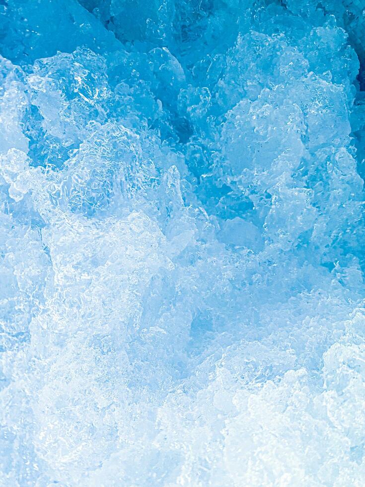 hielo cubitos fondo, hielo cubo textura, hielo fondo de pantalla eso hace yo sensación Fresco y sensación bien. en el verano, hielo y frío bebidas será hacer nosotros sensación relajado, hecho para bebida o refresco negocio. foto