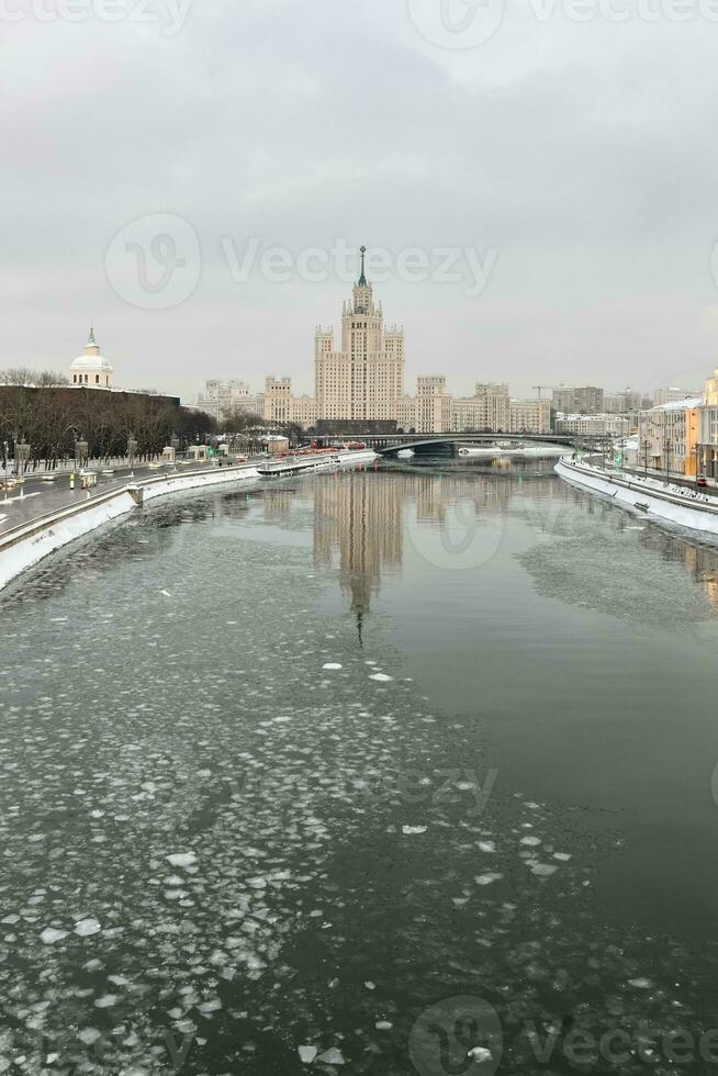 Skyscraper on Kotelnicheskaya embankment photo