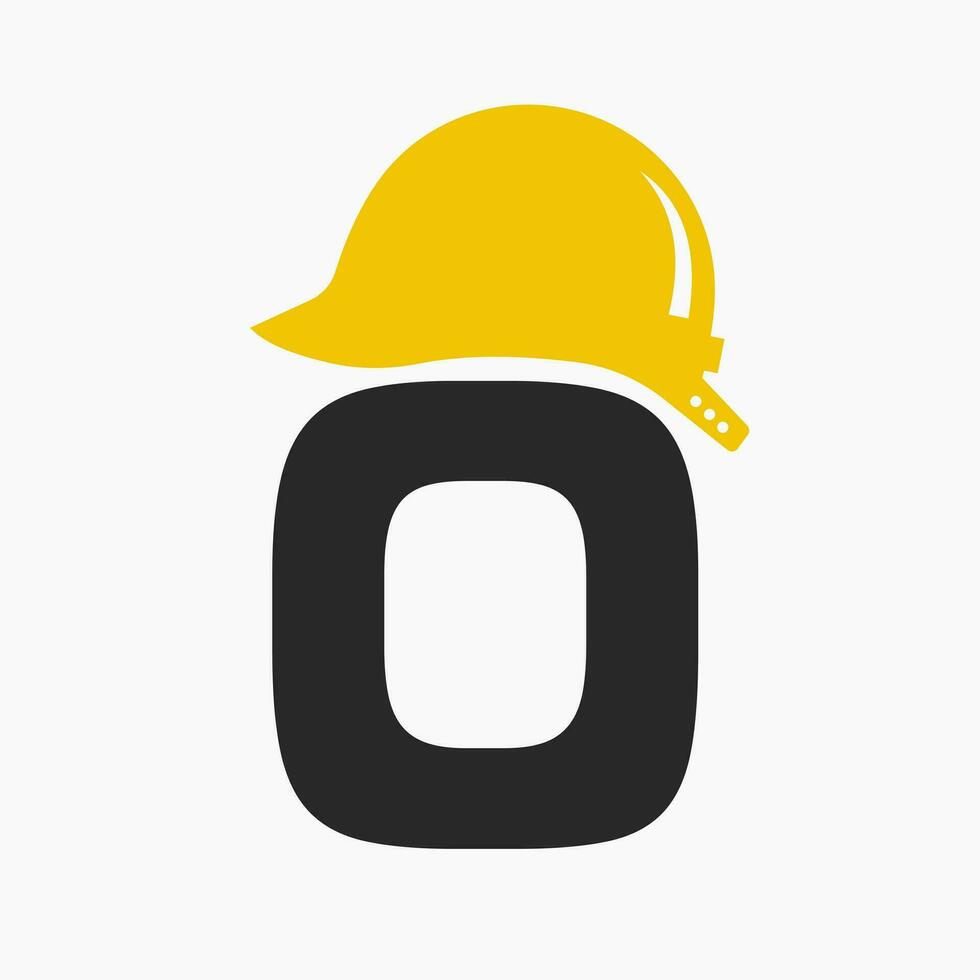 letra o casco construcción logo concepto con la seguridad casco icono. Ingenieria arquitecto logotipo vector