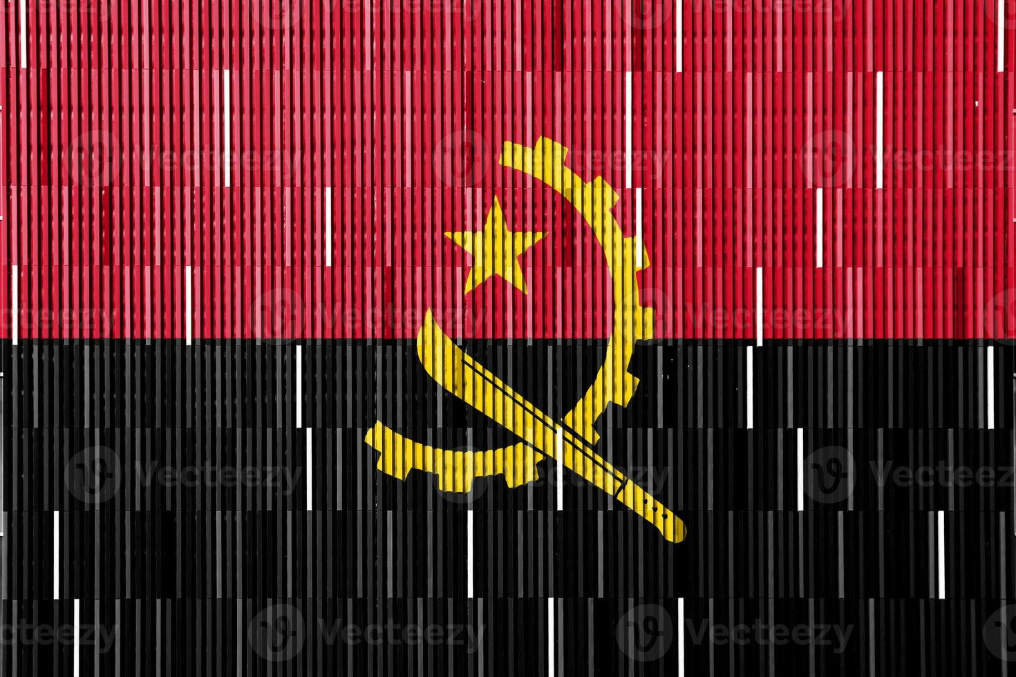 bandera de república de angola en un texturizado antecedentes. concepto collage. foto
