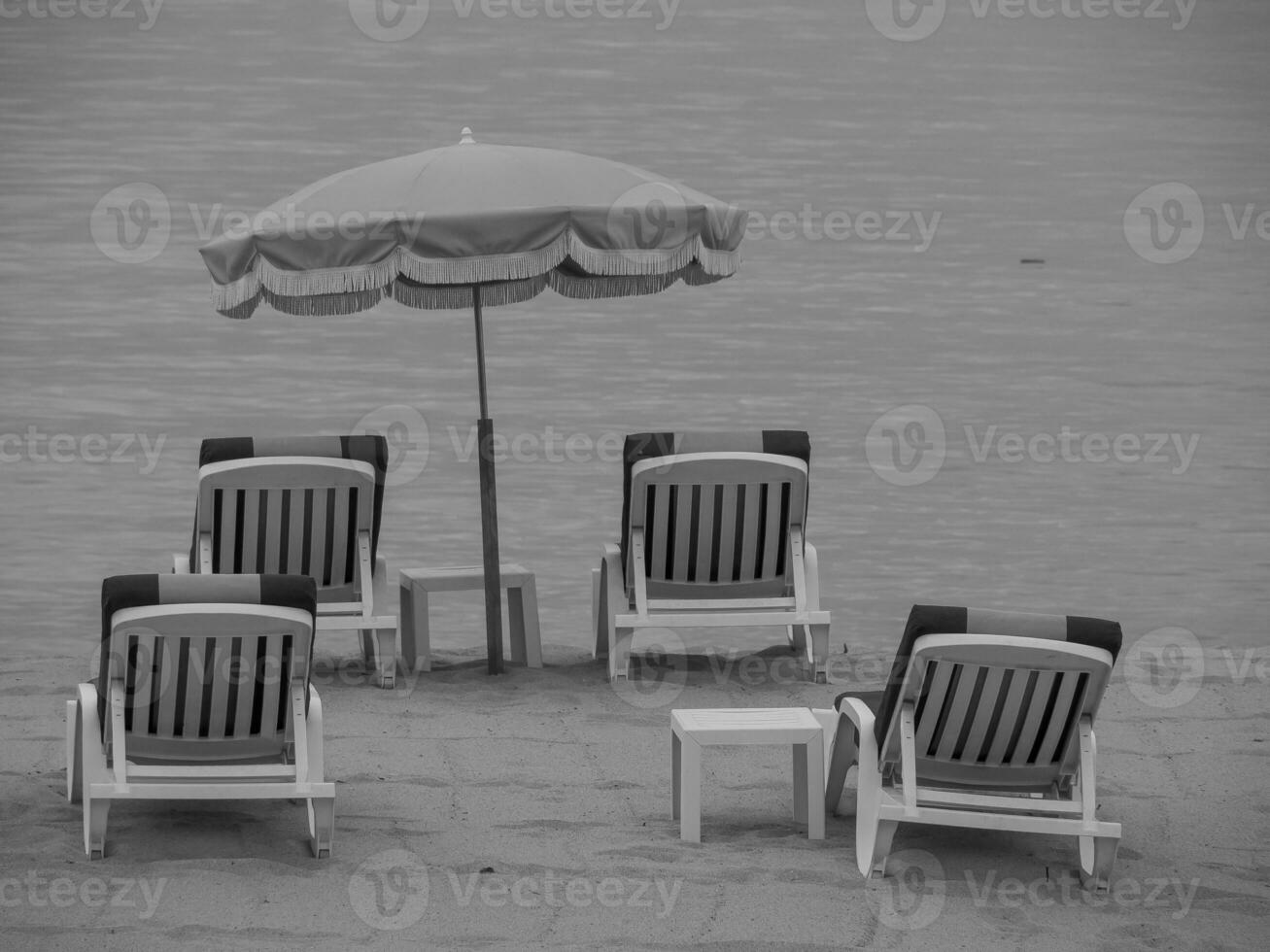 cannes en el mar mediterráneo foto