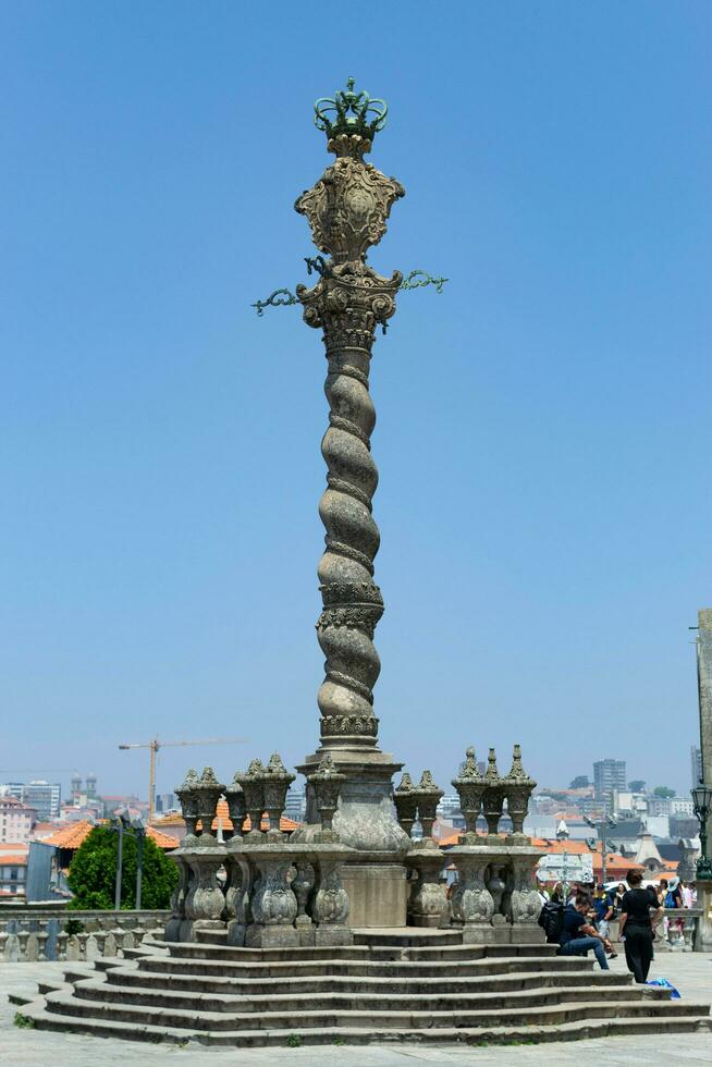 Oporto, Portugal junio 05, 2023 picota de porto Monumento. histórico ciudad, arquitectura de antiguo ciudad. foto