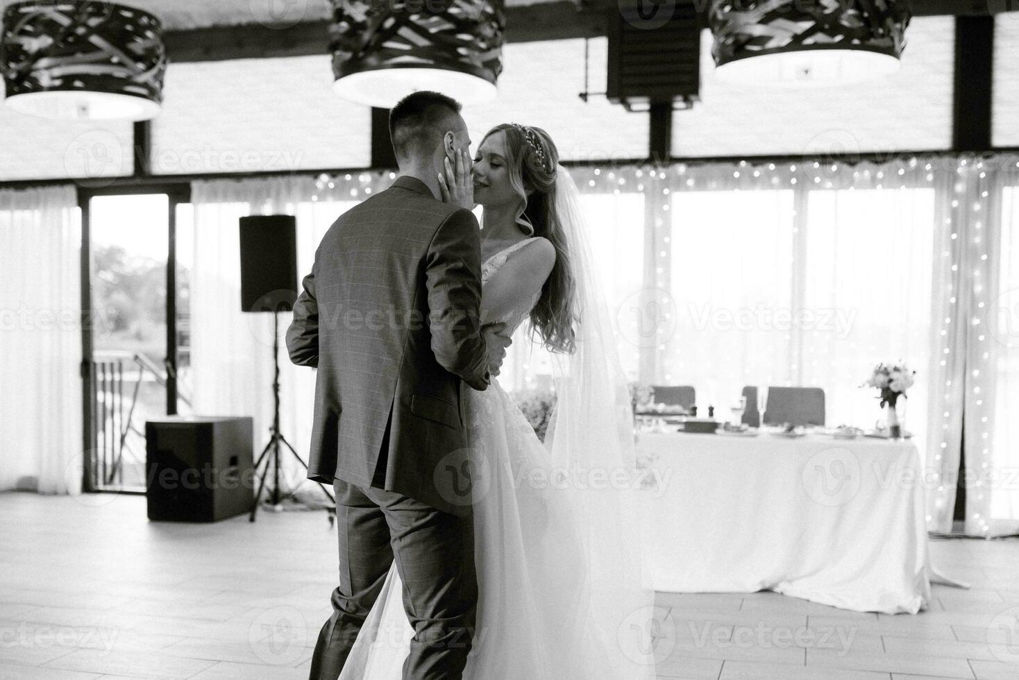 the first wedding dance of the bride and groom photo