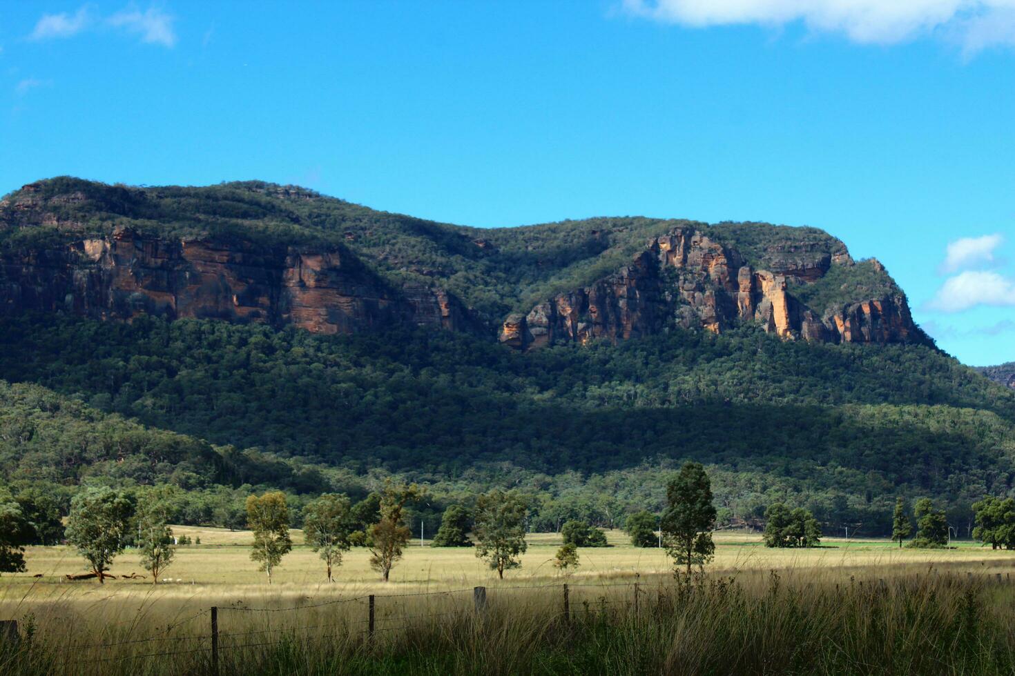 Capertee Valley, New South Wales, Australia photo