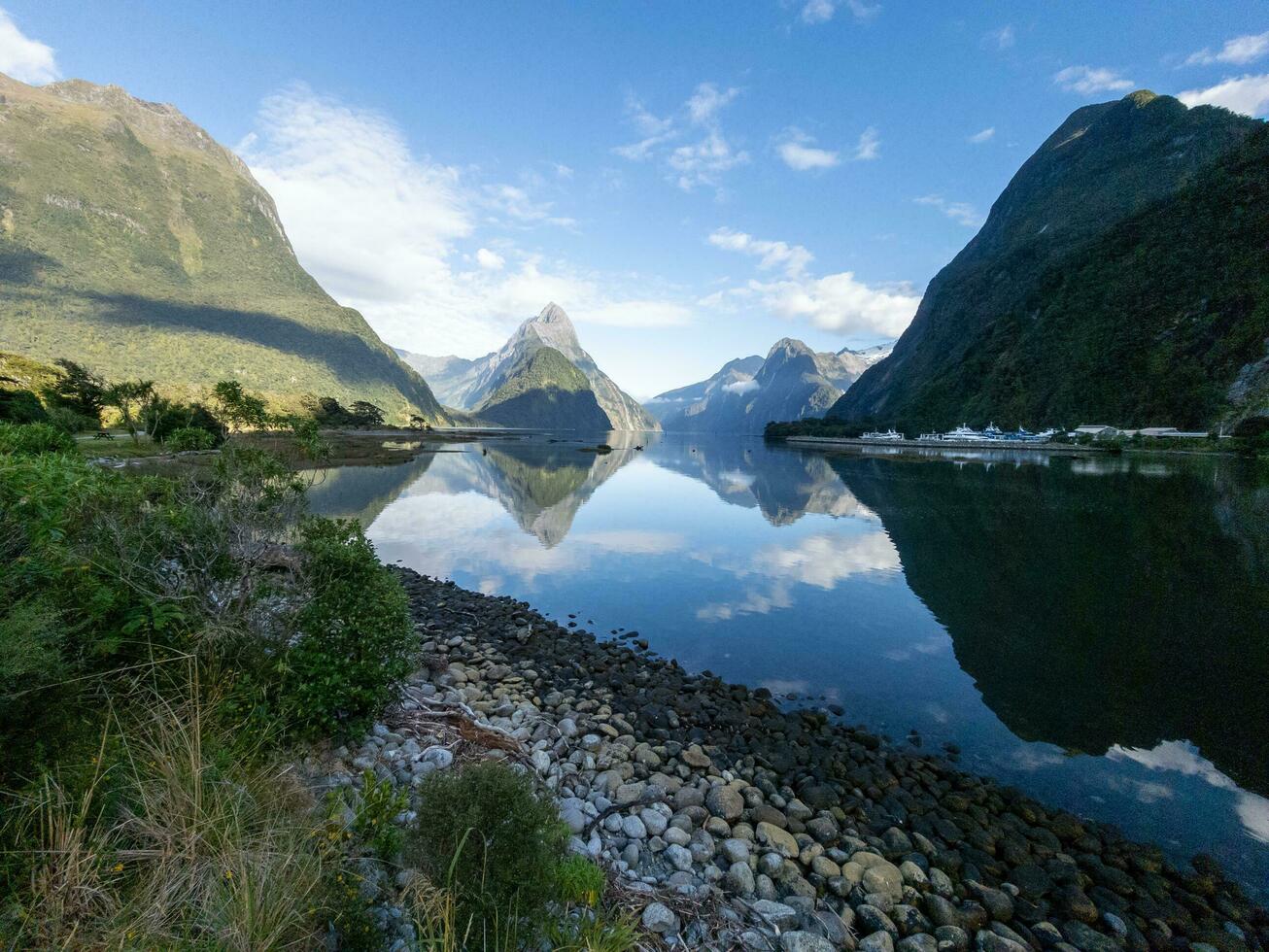 Milford Sound, Southland, New Zealand photo