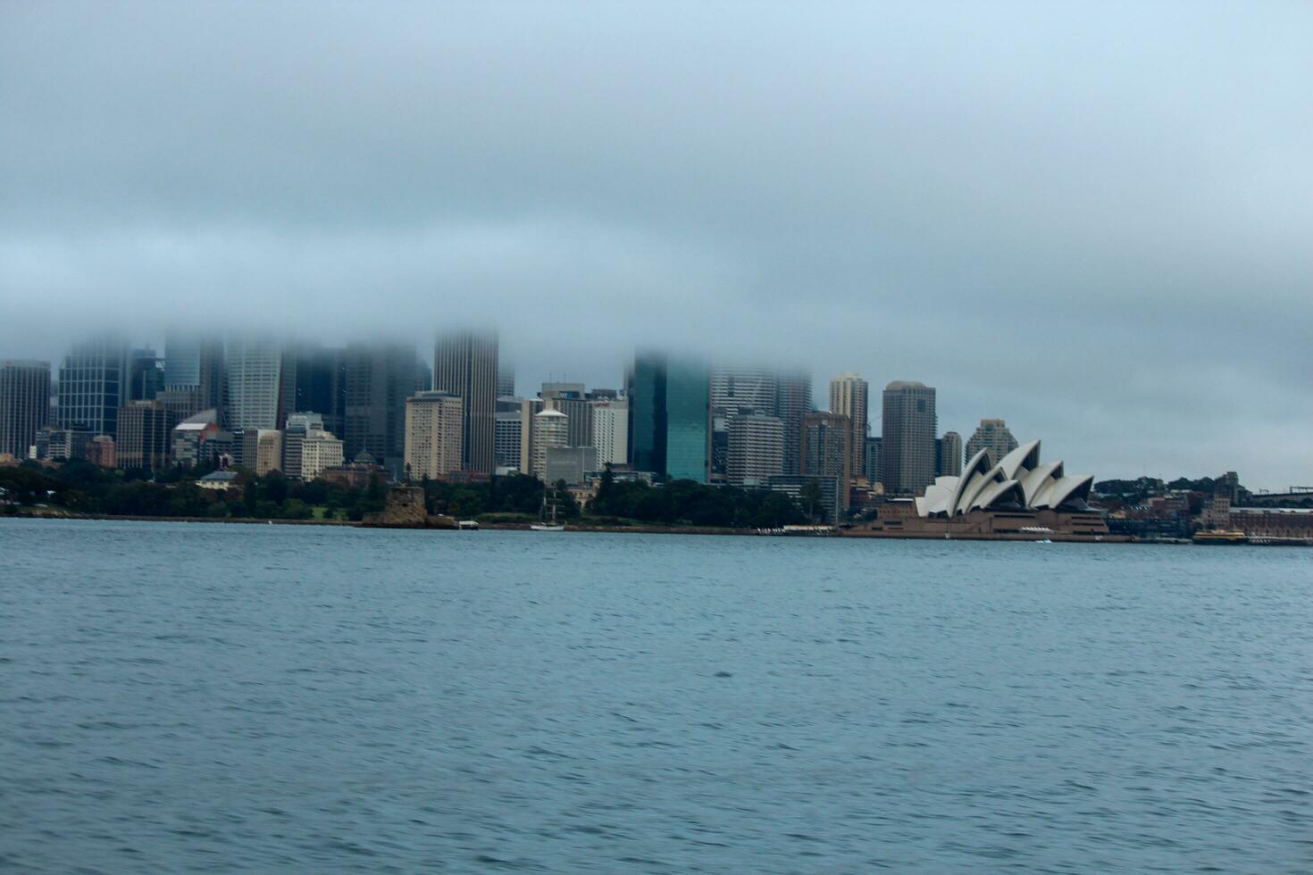 Sydney paisaje urbano desde el puerto foto