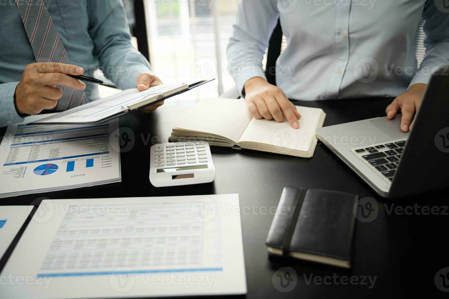 Asian Business People Meeting Design Ideas professional investor working new start up project. businessman and businesswoman working together meeting concept photo