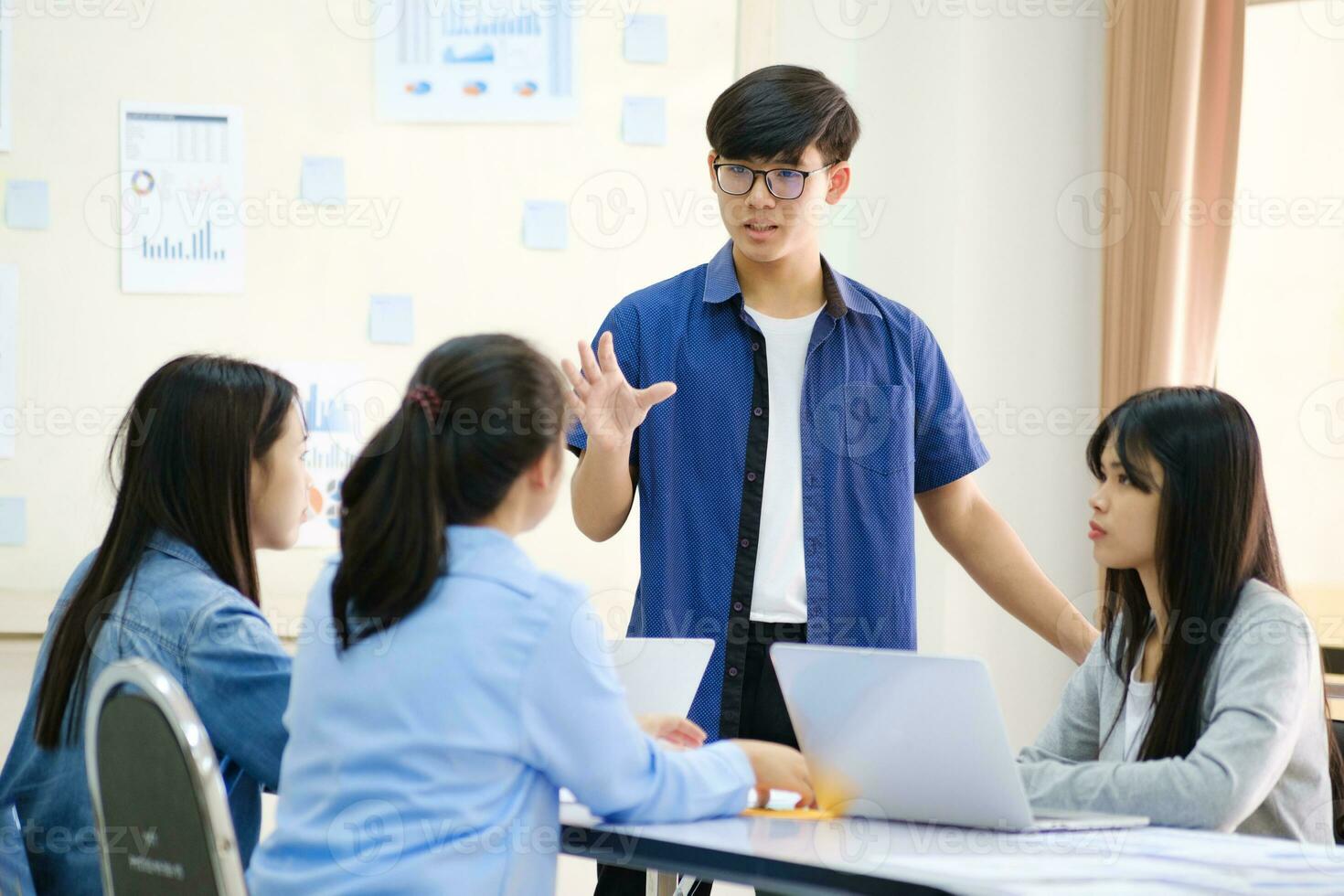 Businessmen teamwork meeting to discuss the investment. photo