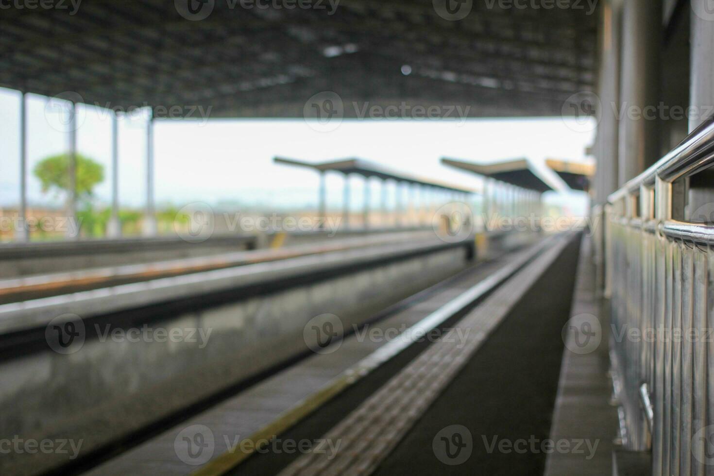 blured tren estación foto