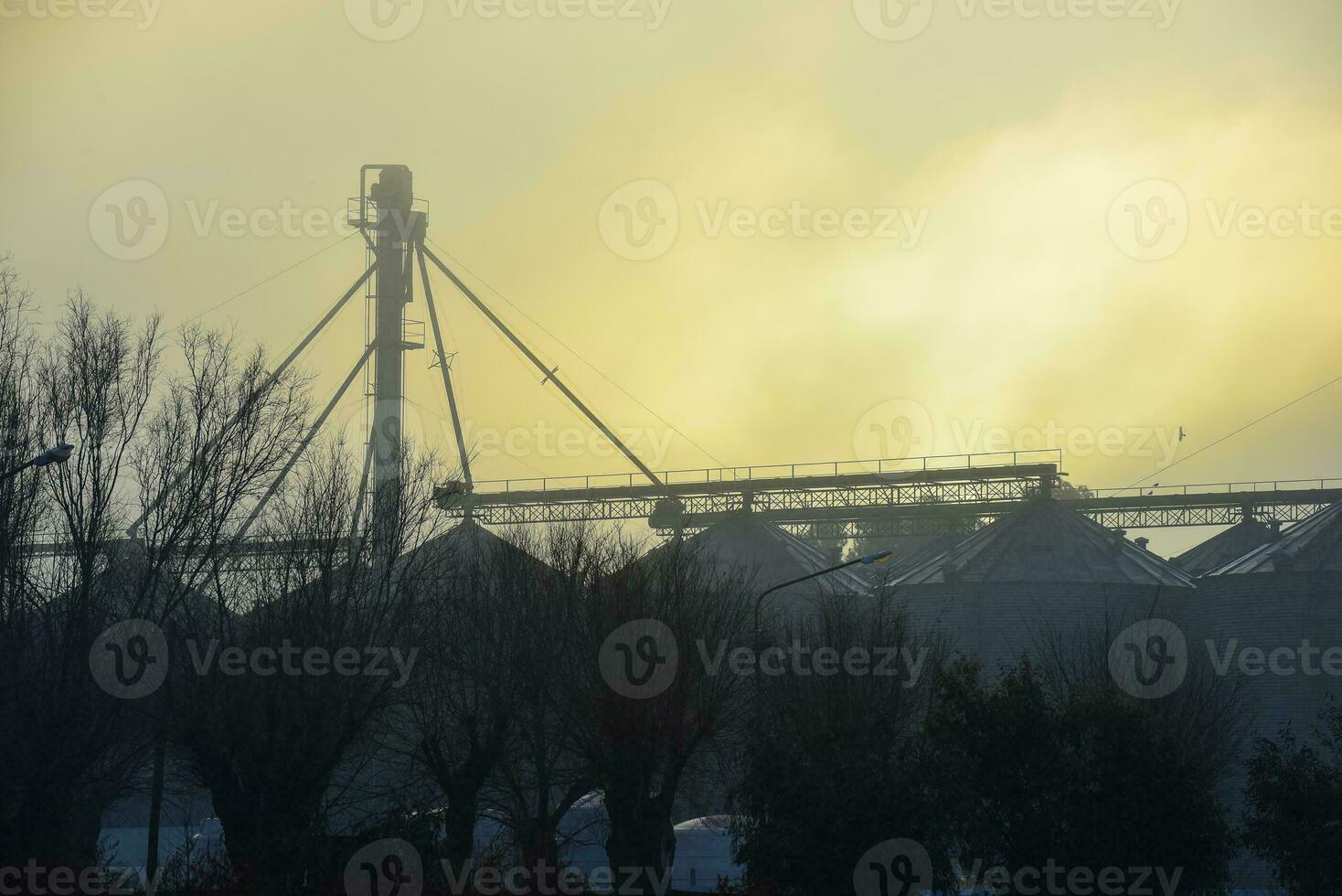 grano almacenamiento acero silos, buenos aires provincia, Patagonia, argentina foto