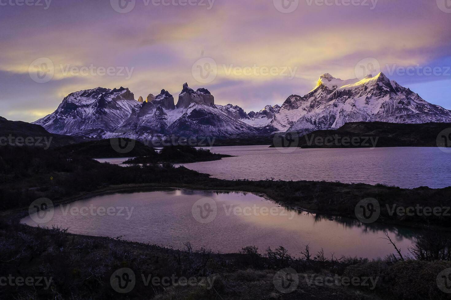 torres del paine nacional parque, montaña paisaje ambiente, Patagonia, Chile. foto