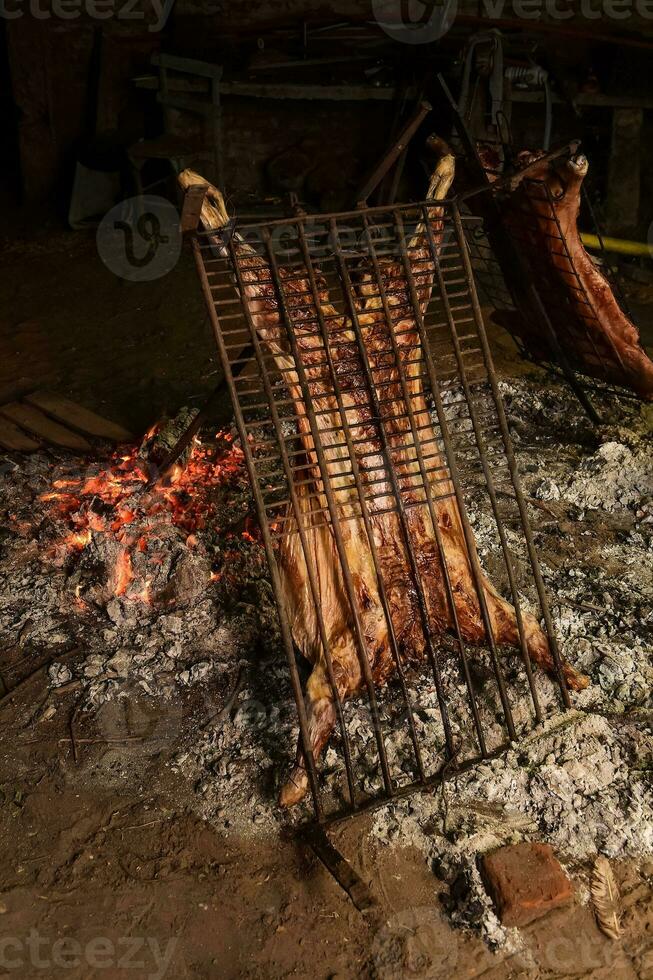 cordero al asador foto