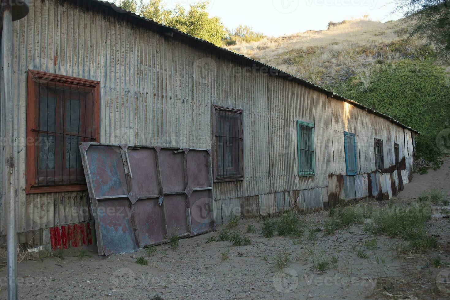 pintoresco típico construcción en el pueblo de puerto pirámides, península Valdés, chubut provincia, Patagonia, argentina. foto