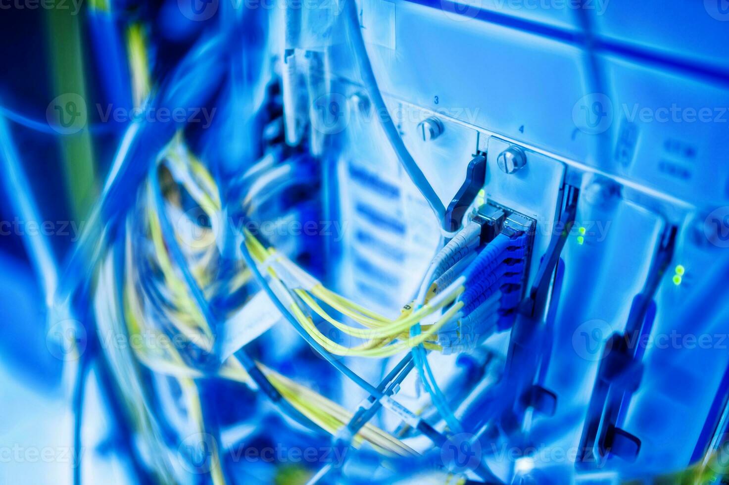 The heart and importance of a network server is a matter of feeling right and fast in the operation of the computer. photo