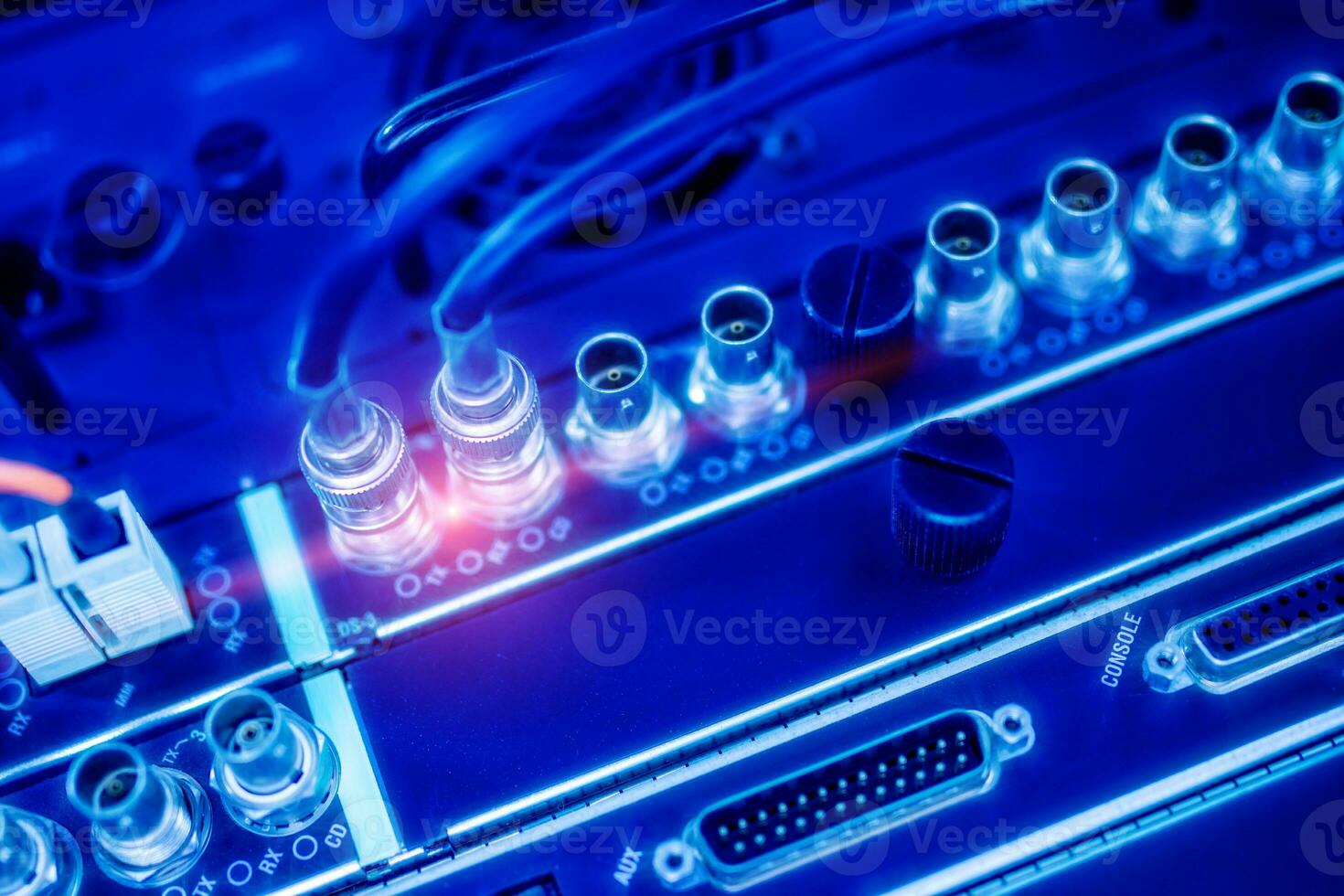 types of network cables with the ability to receive and transmit