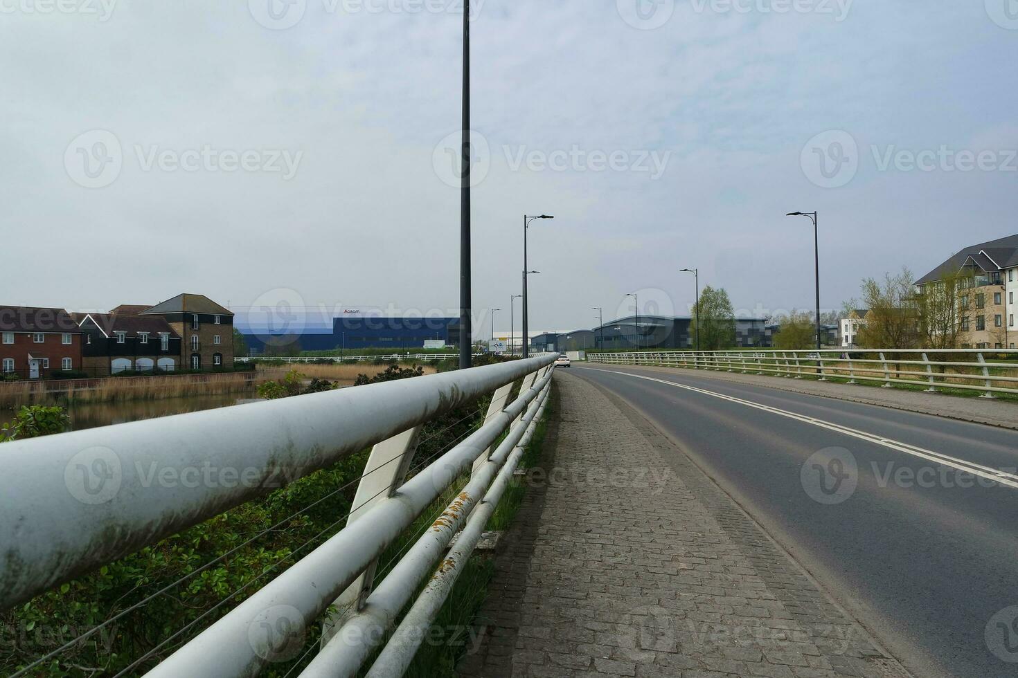 hermosa ver de nuevo construido moderno alojamiento distrito real inmuebles casas cerca a Bedford ciudad de Inglaterra Reino Unido, capturado en abril 24, 2023 foto