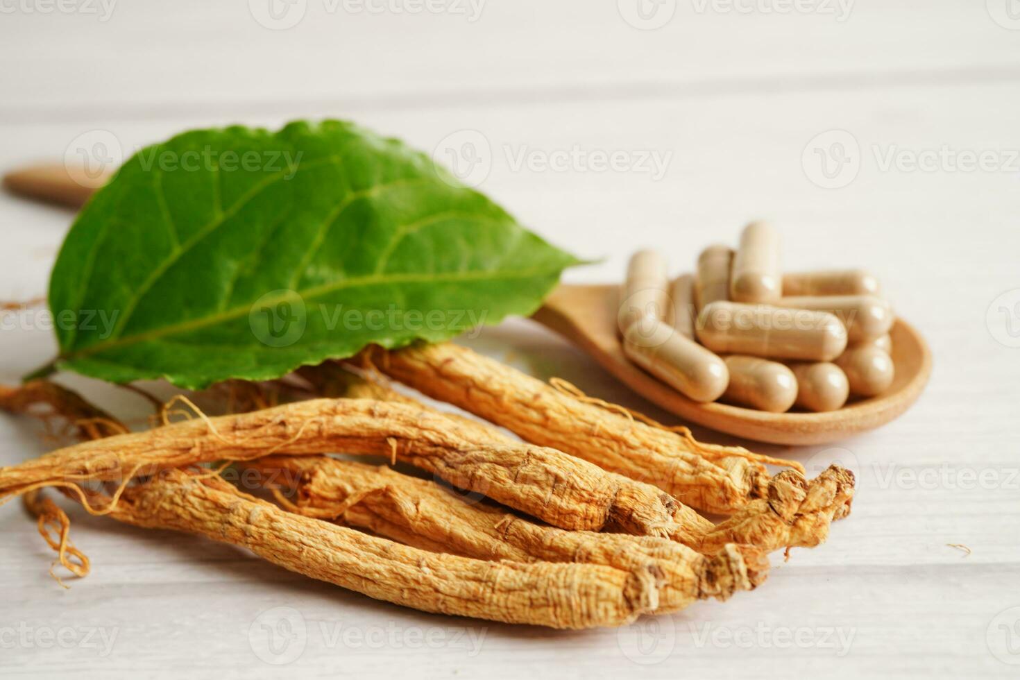 Ginseng roots and green leaf, healthy food. 26267769 Stock Photo at