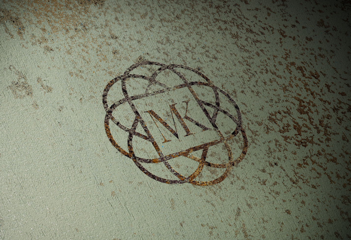 Realistic rusty logo mock-up on old metal background psd