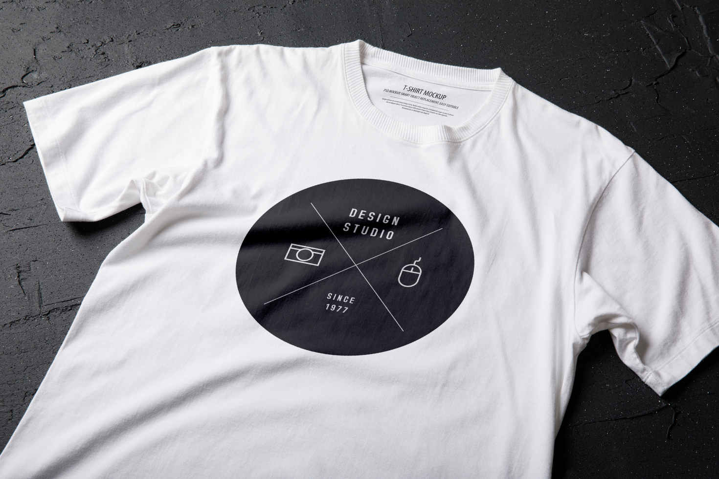 White T-Shirt mockup template psd