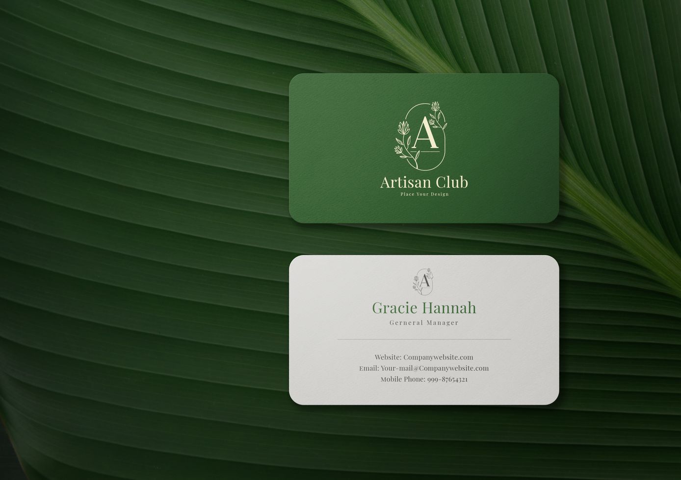 Minimal business card mockup on leaves psd