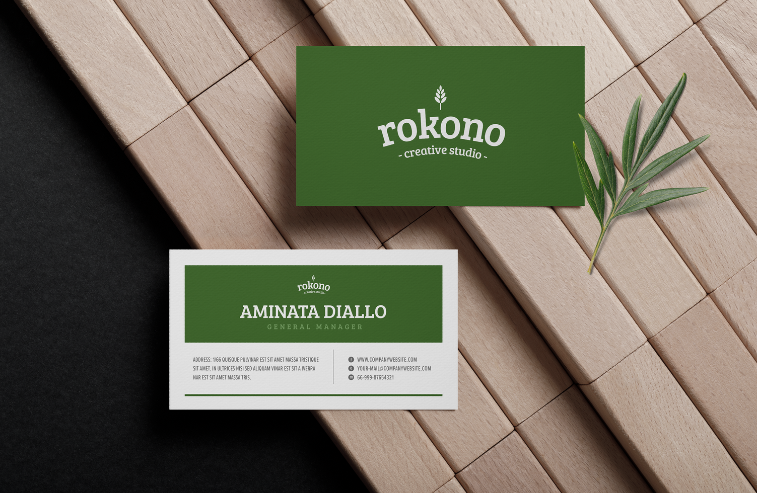 Minimal business card mockup on wooden block psd