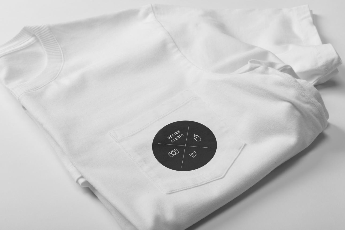 Pocket T-Shirt Mockup psd