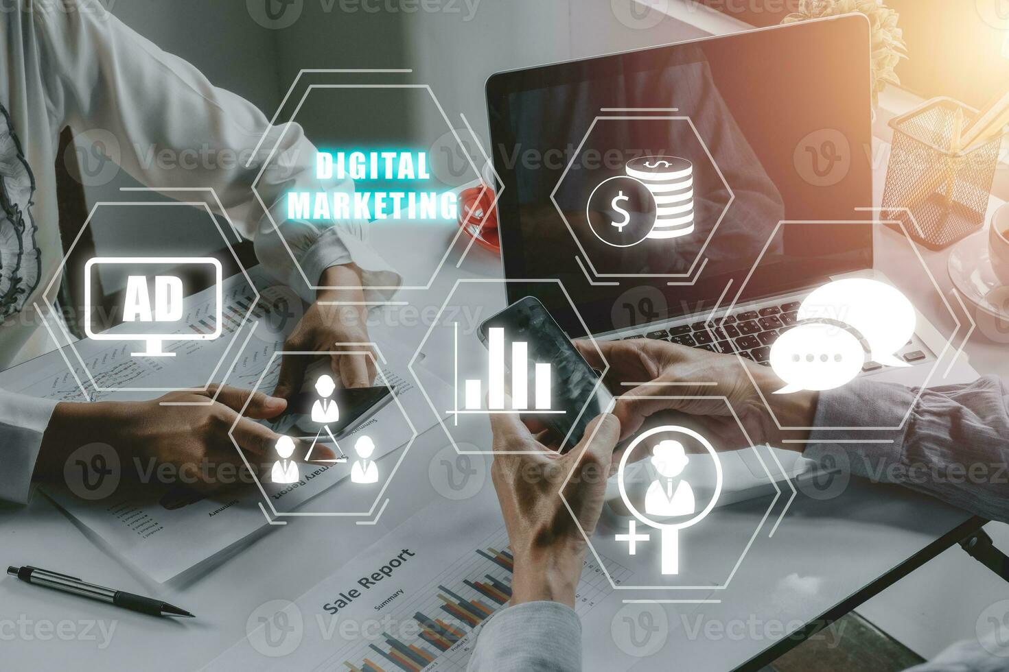 digital márketing tecnología concepto, negocio equipo utilizando inteligente teléfono con vr pantalla digital márketing icono, Internet, en línea, buscar motor mejoramiento, SEO, vídeo publicidad. foto