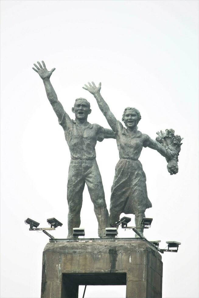 Jakarta, Indonesia-18 June 2023 selamat datang statue in bundaran hotel indonesia photo