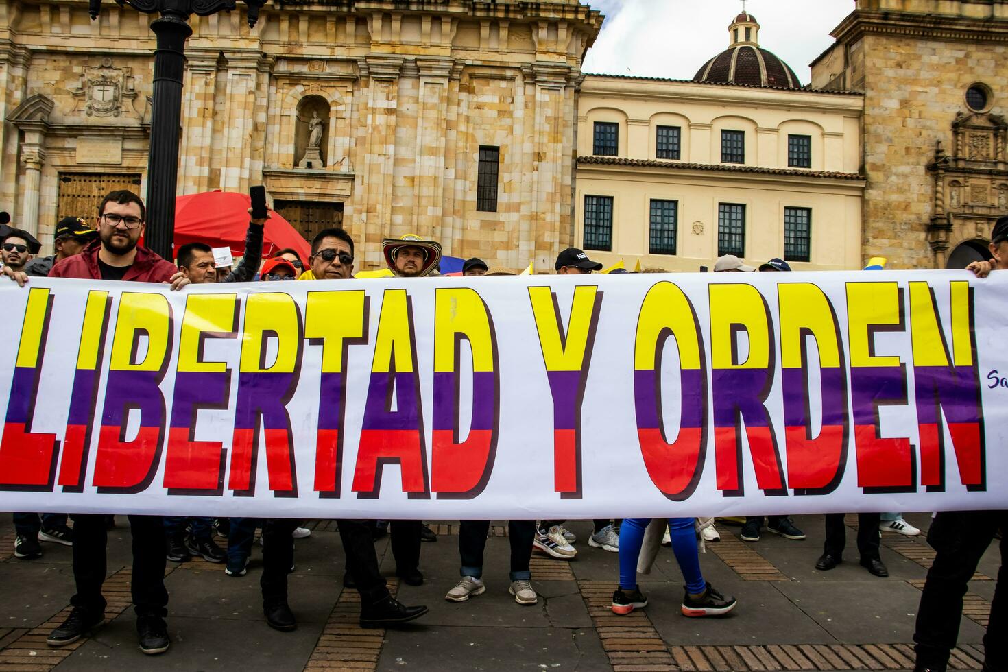 bogotá, Colombia, junio 2023, pacífico protesta marchas en contra el gobierno de gustavo petro llamado la marcha Delaware la mayoria foto